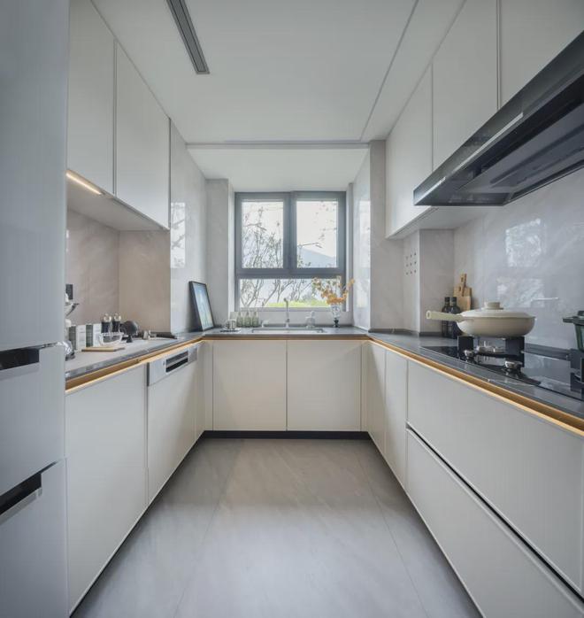 星空体育网站：上海普陀越秀·苏河·和樾府售楼处网页丨2024最新房价详情(图16)