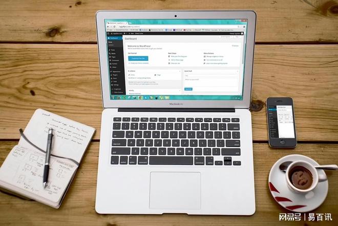 星空体育网址：全屏网页设计探索：创造沉浸式用户体验的艺术与技术结合(图2)