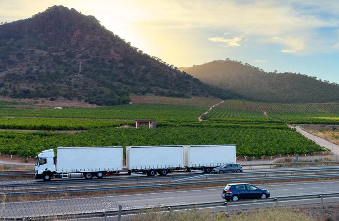 到底离货车多近等于自杀(图3)