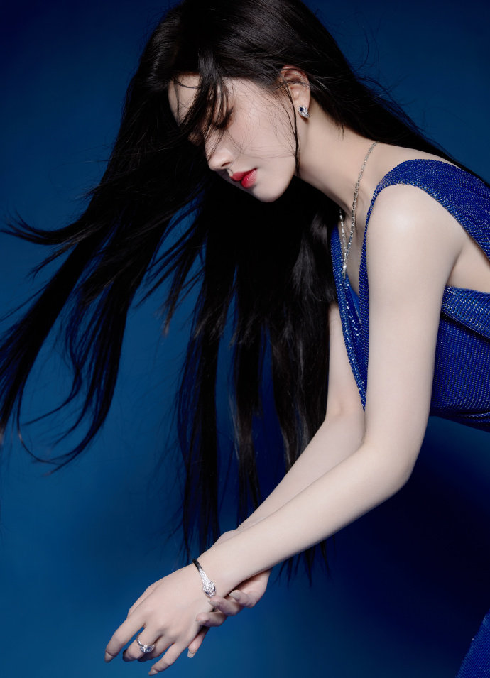 一男一女房间s型隔断设计V61(图1)