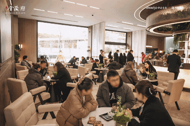 星空体育网站：江湾金茂府售楼处电话江湾金茂府售楼中心电线楼盘百科首页楼盘百科网站处24小时热线电话(图10)